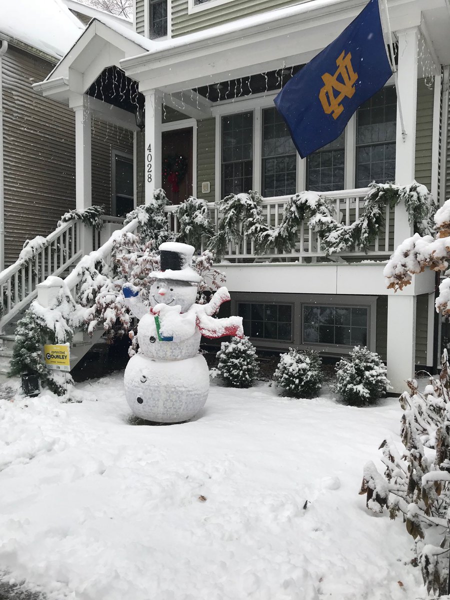 Kedillon1's tweet photo. Really glad we got the decorations up on Saturday https://t.co/xCv9iD8vR8