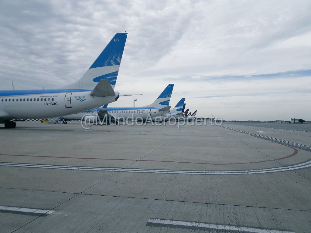 MundoAeropuerto's tweet photo. Paro del grupo Aerolíneas ✈✈
📷📷 así se siente en EZE

#aerolineasargentinas #AvGeek #BuenLunes #FelizLunes https://t.co/MtRLw7pif2