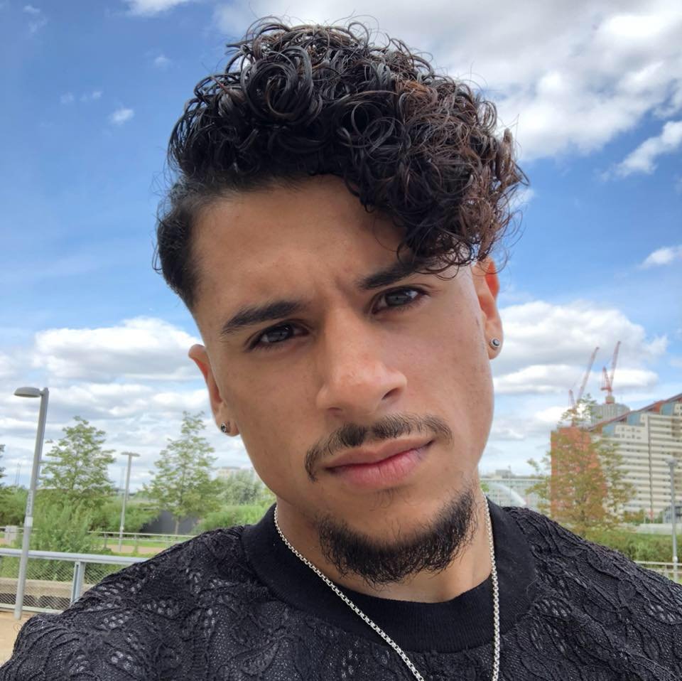 bigayguy's tweet photo. @mark1foru @ArmondRizzoXXX :o) Even now (in 2018), he's so beautiful. https://t.co/yXIqI8A3TM