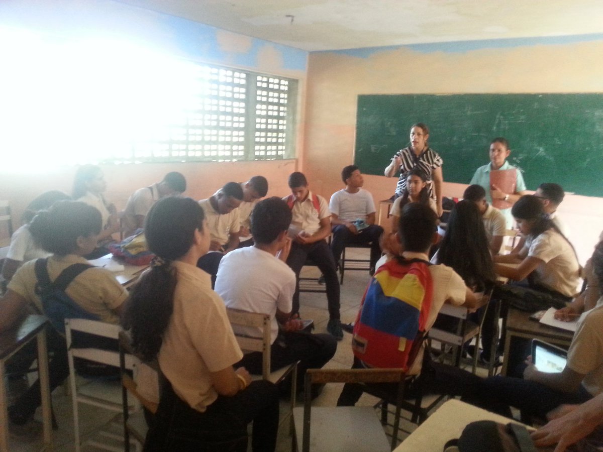 Sucre_CBITALP's tweet photo. Estudiante del L.B. Antonio Lemus Perez participan en el Ier Congreso Pedagógico Estudiantil  en Educación Media https://t.co/2ZNH4qN2Bt