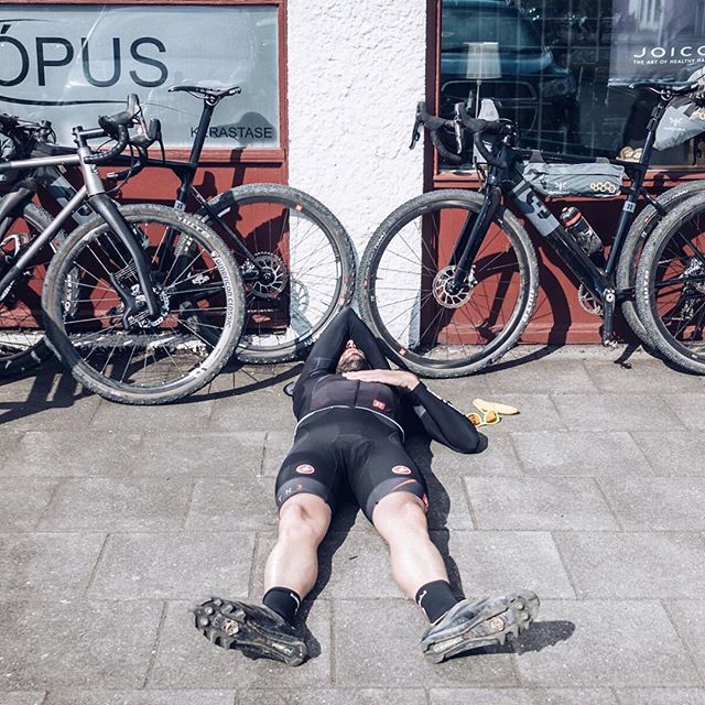 3Tbike's tweet photo. Monday got us like 🥴
.
.
We hope you have a fresh start into the new week! ✨
.
.
#3T #3Tbike #mondaymotivation #3Texploro #ExploroLTD https://t.co/LqCIHGp1VG https://t.co/8VC8CnoxcU