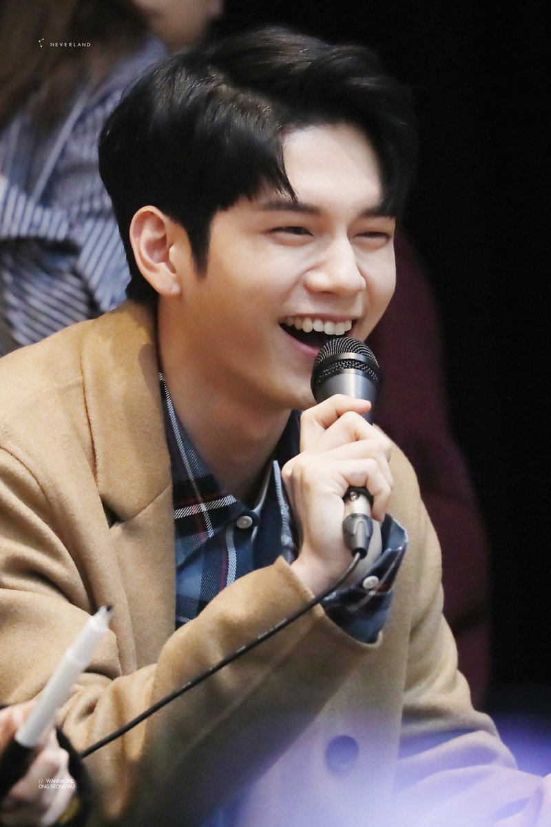neverland_osw's tweet photo. 💚 181124 #옹성우 #워너원 💙💙 https://t.co/2hax0fCPzy