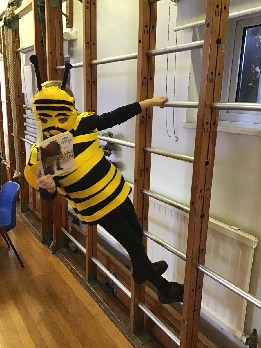 StPauls_primary's tweet photo. We've caught the reading bug! #readingisfun #learning #catchthereadingbug #books https://t.co/Sk73b3Nwhc