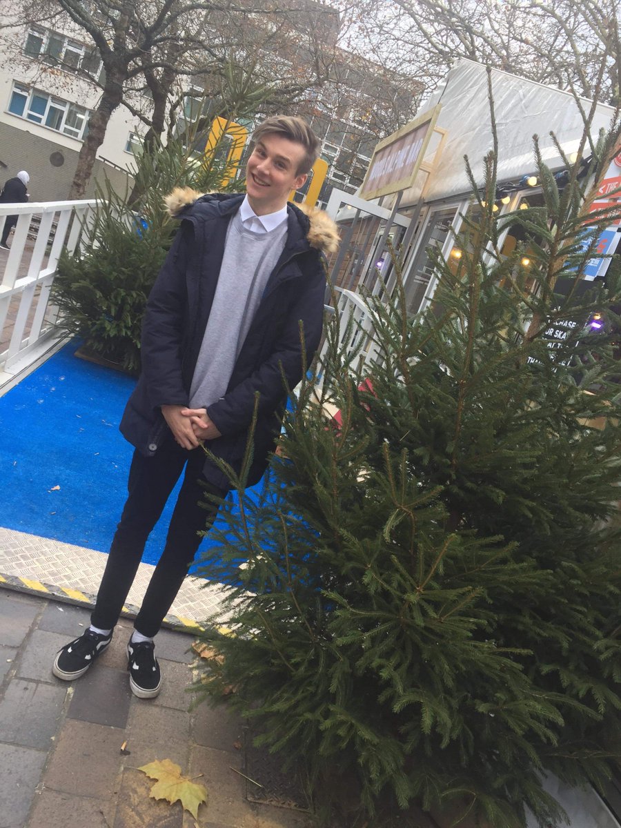 ExpressFM's tweet image. 3rd year Television and broadcasting students at the @portsmouthuni are taking over Express FM this Friday, tune in from 11:30 am for What’s On in December including an interview from the Guildhall Ice Rink!