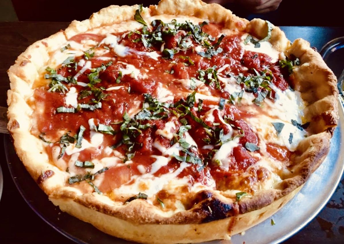 chicagoibp's tweet photo. Our delicious pizza never disappoints 😋 

#deepdish #cheesy #cheese #pizza #delicious #foodpics #foodporn #foodies https://t.co/S5eG5bQQYX