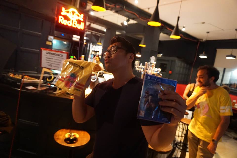 Gamerdisco's tweet photo. THIS WEDNESDAY at @drinkrelaxplay #Server in #ShepherdsBush, @ClashRoyale @MaroonersGame #TrickyTowers #MegaCoinSquad & more! Deets below on @ClashNights too! Last one of the year in West London so come help us see the year out in style!!! See you there! https://t.co/kz4s2N5qit https://t.co/PB545Rihh2
