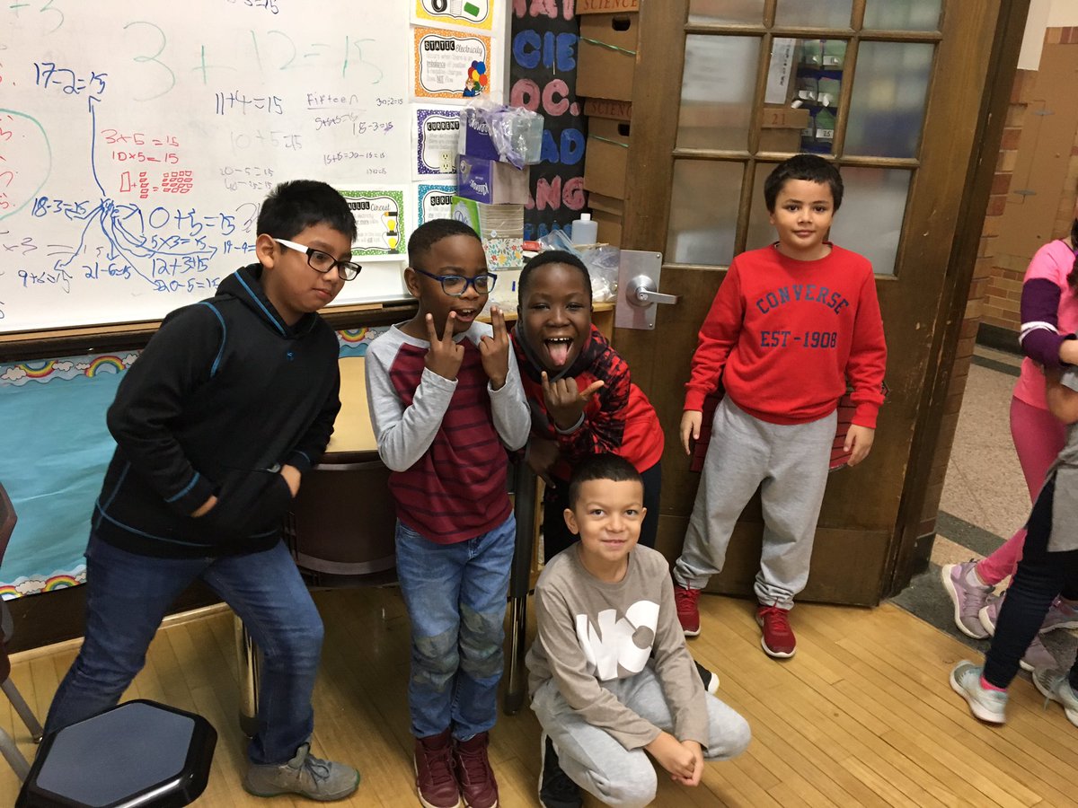BlessingMahopac's tweet photo. Number of the day math stretch!!! #MathRocksInPac #GuidedMathTTT #totallyengaged @Ms_Forman_MHS @bulldogslv https://t.co/oCfTnq4vwB