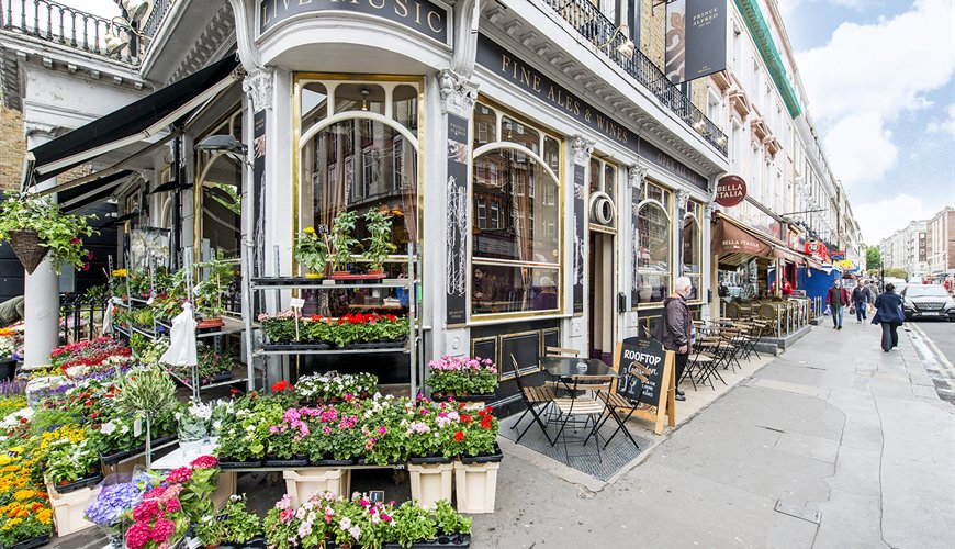 DukeHotelLondon's tweet photo. Bayswater gives a sense of the history of this area of London. Jog in Hyde Park or picnic in Kensington Gardens. Whatever you choose, you will not be disappointed!!
#Bayswater #HydePark #KensingtonGardens #Queensway #London #DukeLeinsterHotel #CrystalHotels https://t.co/04SSjY9BnV