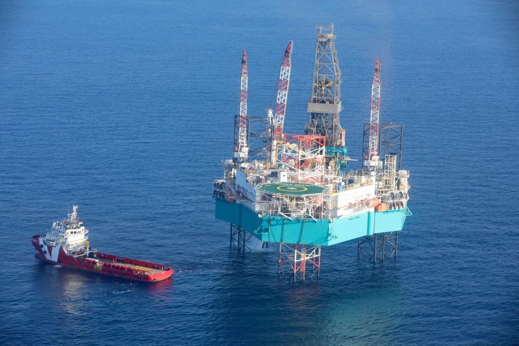 fatih_donmez's tweet photo. Bugün hidrokarbon rezervlerimizi ortaya çıkarmak adına bir adım daha atarak Mersin açıklarında “sığ deniz” sondajına başladık. Ülkemizin #enerji bağımsızlığı açısından son derece önemli olan bu adımla hedeflerimize daha da yaklaşıyoruz.

Ülkemize ve milletimize hayırlı olsun. https://t.co/0ws76w0NAN