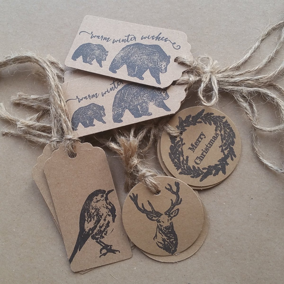 GiftWrapFairy's tweet photo. All our hand made #gifttags and brown wrapping paper are made from #recycled card and paper. We use #naturalstring on these tags so every part is recyclable. This look is #timeless and would look stunning under any tree.#giftwrappingnorfolk #thegiftwrapfairyuk #recycledpaper https://t.co/rhtk7Mi3nO