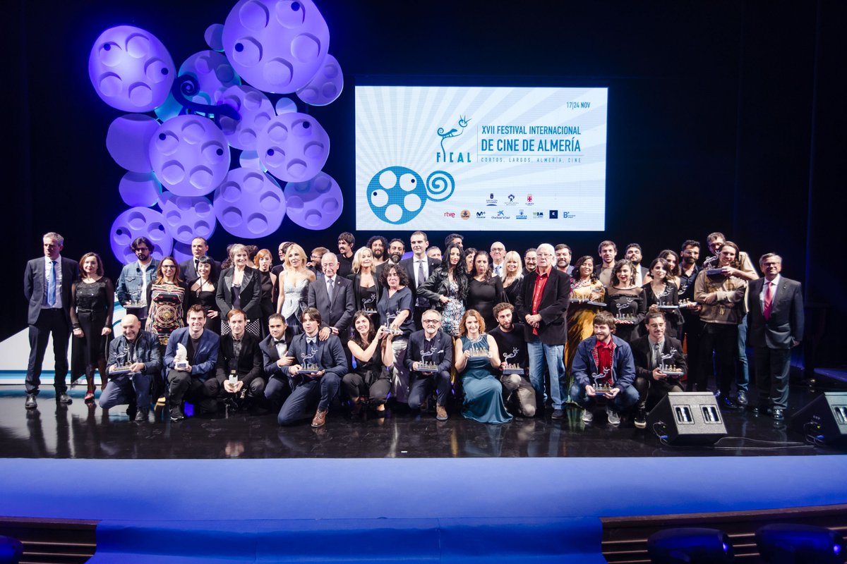 avoristravel's tweet photo. Comenzamos la semana compartiendo con vosotros que @bthetravelbrand formó parte del @festivalmeria🎞️ #FICAL2018. Nuestra compañera Silvia Benítez, Directora de la oficina de Almería, entregó el premio al Mejor Guión a Celia Rico, por su ópera prima Viaje al Cuarto de Una Madre.👏 https://t.co/GH4ImSWAoV