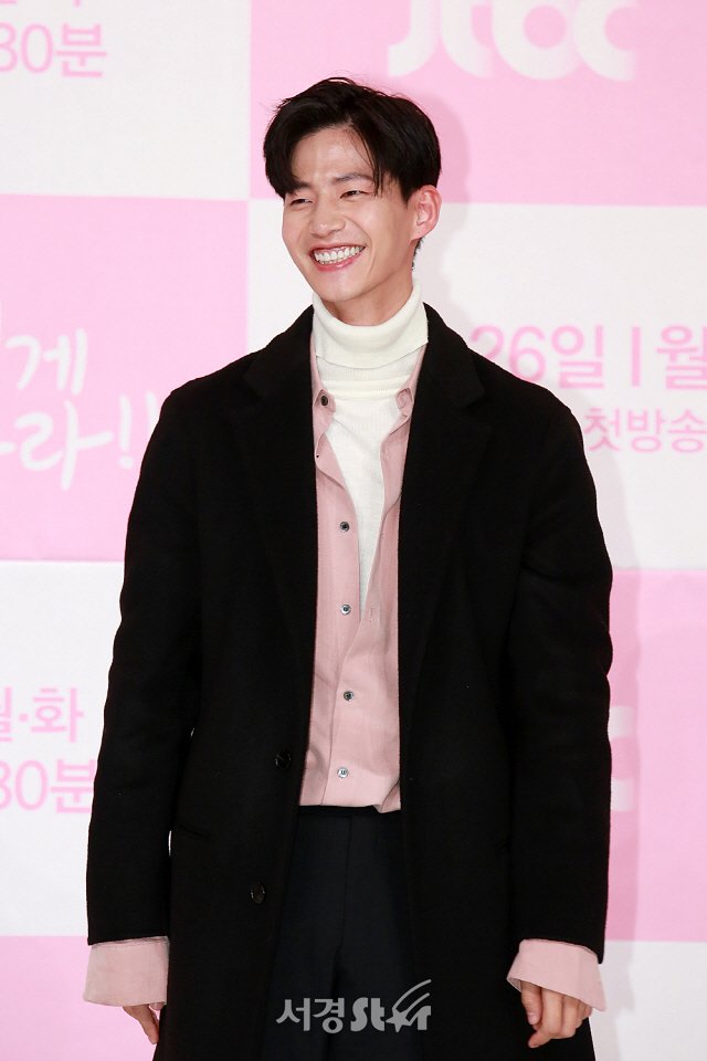 solimfinity's tweet photo. [P5] Press conference of Clean With Passion For Now 😊.

©AsiaToday, SeoulDaily, HankookIlbo
#songjaelim #송재림 #CleanWithPassionForNow #일단뜨겁게청소하라 https://t.co/FvsS5r5sNF