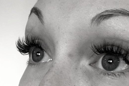 face_focus's tweet image. "I cannot recommend this lovely lady enough, she is extremely professional, kind, caring and advised me on what would suit my needs and eye shape before fitting my new set of beautiful 'russian lashes'🖤
I have recommended her to everyone🖤"