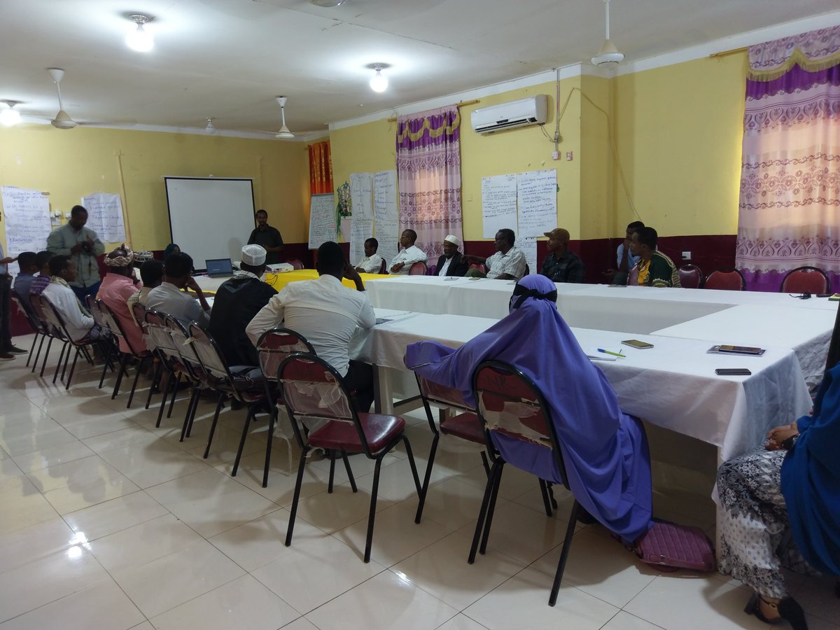 SomaliaTides's tweet photo. On the third day of the advocacy event with religious leaders; the participants discussed the diversion of children from formal justice and violence perpetuated against juveniles in conflict with law. #EradicateHarmfulPracticesInSomalia @SomaliaTides @UNFPA_SOMALIA @A_Waberi https://t.co/TPHk5MHhHb