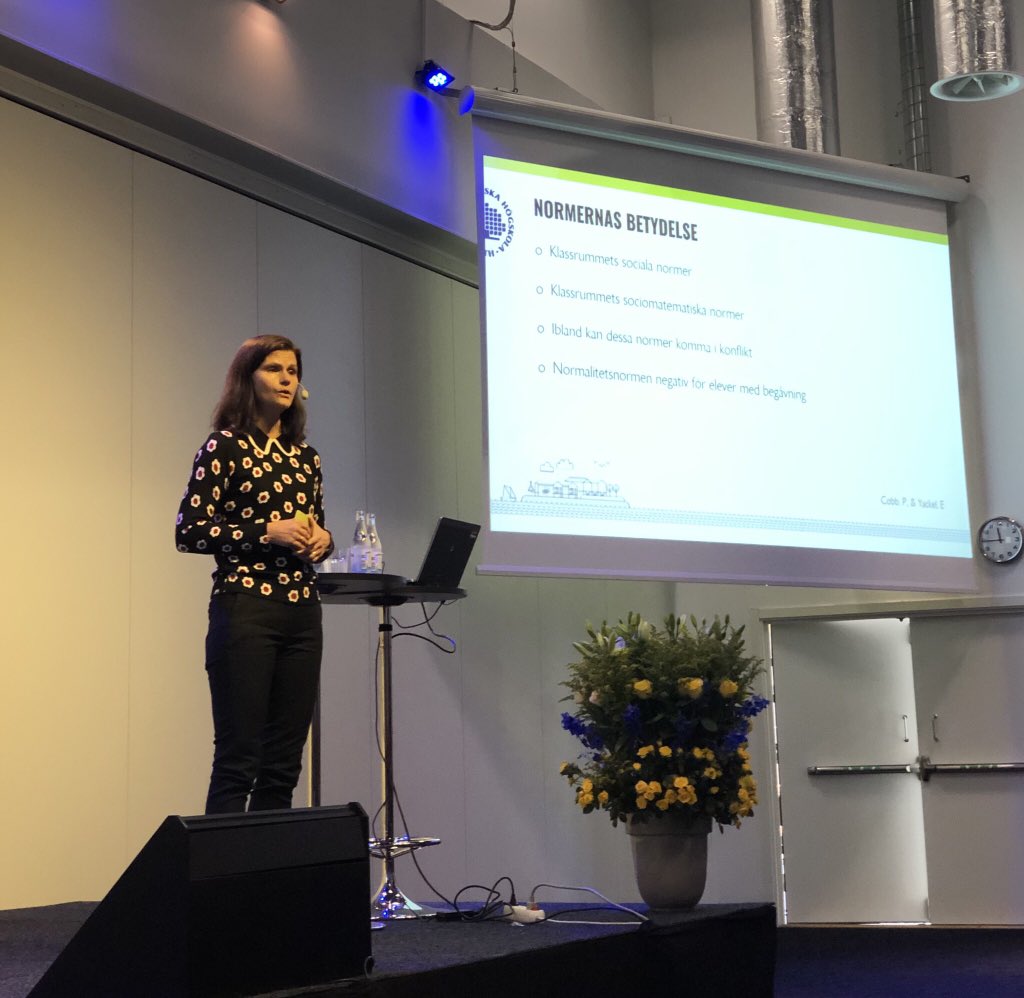LisetteLW's tweet photo. ”Det är svårt att accelerera utan att berika, och svårt att berika utan att accelerera!” Eva Pettersson, BTH. Om högpresterande och särskilt begåvade elever #skolinspektionensdag https://t.co/FpBKj5MuOs