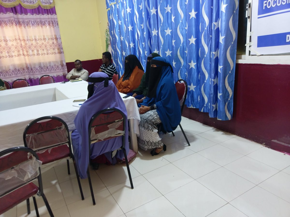 SomaliaTides's tweet photo. To ensure preventing children from commiting crimes participants agreed that placing diversion principle is crucial to deter them commiting future crimes.#EradicateHarmfulPracticesInSomalia @A_Waberi @UNFPA_SOMALIA https://t.co/MxCCCXRDyK