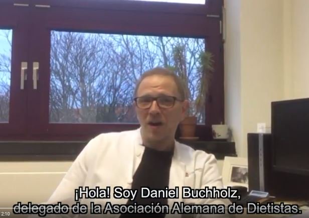 Desde #Alemania nuestro colega <a href="/DanielBuchh/">Daniel Buchholzer</a> delegado de la asociación Alemana nos explica la importancia del papel del #DietistaNutricionista en prevención. Gracias por colaborar con nosotros en un día tan importante para el Colectivo: ow.ly/AMM330mKtdD #DMDN2018 <a href="/efad_org/">EFAD</a>