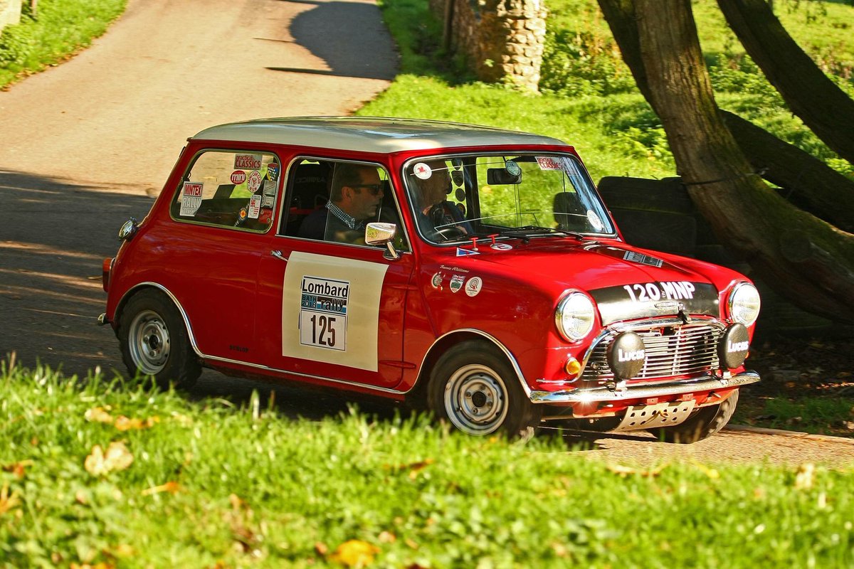 Mini Monday? Classic minis #mini #MiniMonday #rallying #wiscombe #lombard