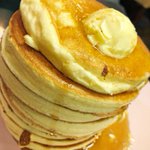 な、なんと8枚重ね!の『パンケーキ』!ボリュームも満点ですね!