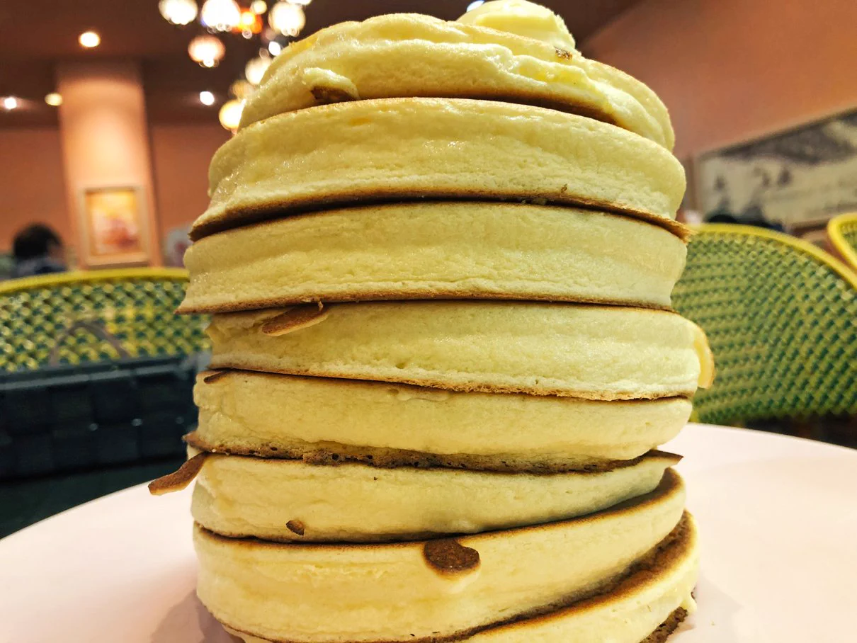 な、なんと8枚重ね！の『パンケーキ』ｗｗｗボリュームも満点ですね！
