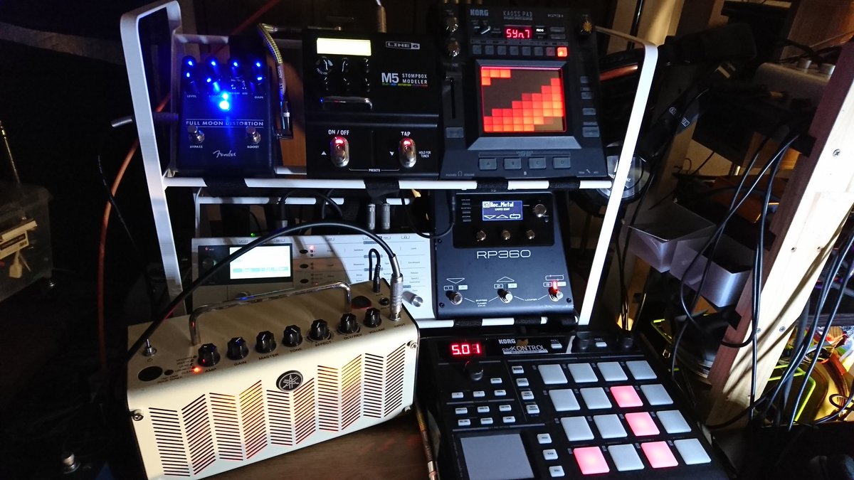 Negative Headphone tweet media