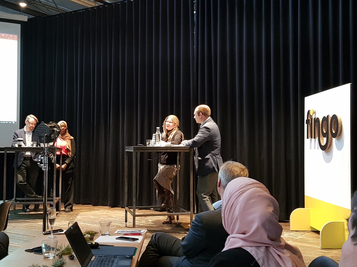 #Fingo julkistamistilaisuudessa #Agenda2030 paneeli meneillään. UM:n Satu Santala: #kehitysjärjestö'jen #kehitysyhteistyö'n vahvuuksia syväulottuvuus kehitysmaiden yhteiskuntiin, vaikuttaminen syrjiviin rakenteisiin ja työn ulottaminen haavoittuvassa asemassa oleviin