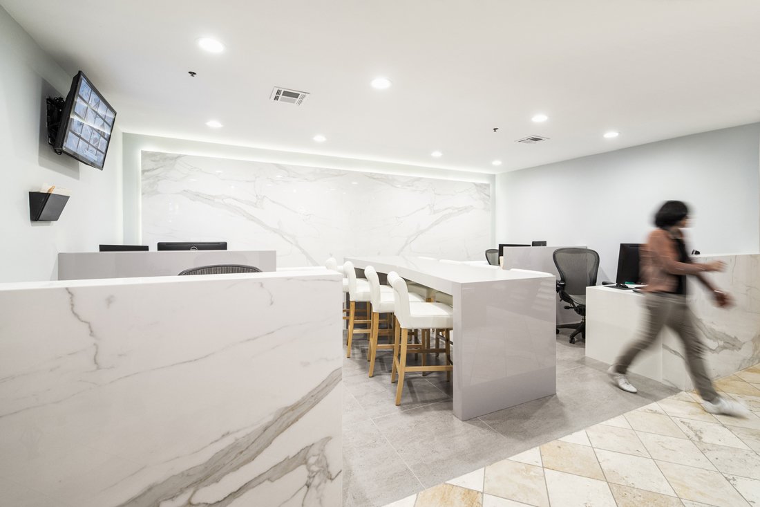 NeolithOfficial's tweet photo. Returning to the office after the weekend..
Neolith® Estatuario Polished at Euro Stone Craft workplace, in Virginia (USA).
#Neolith #SinteredStone #Neolithskin #Office #Furniture #Durability #Design #MarvaMarble #USA #WallCladding https://t.co/9T4Z2LkvIu