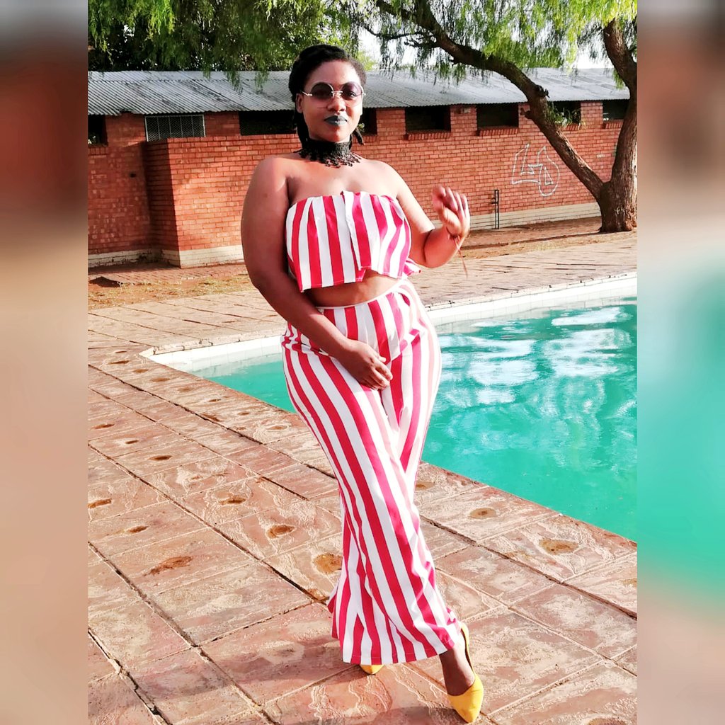deedow_kay's tweet photo. #issasummerlife vosho😍😍😍🤗 https://t.co/GF1sfhjA8D