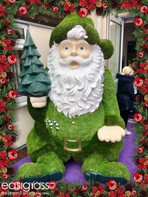 EasigrassDevon's tweet photo. We can’t think of a better way to start the week than with our amazing Easi-Santa!This guy has spent the weekend at a school Christmas fair but we are sure he would love a forever home!Another incredible addition to our Easi-accessories! #christmas #fatherchristmas #easigrass https://t.co/VFUhgWZlpK
