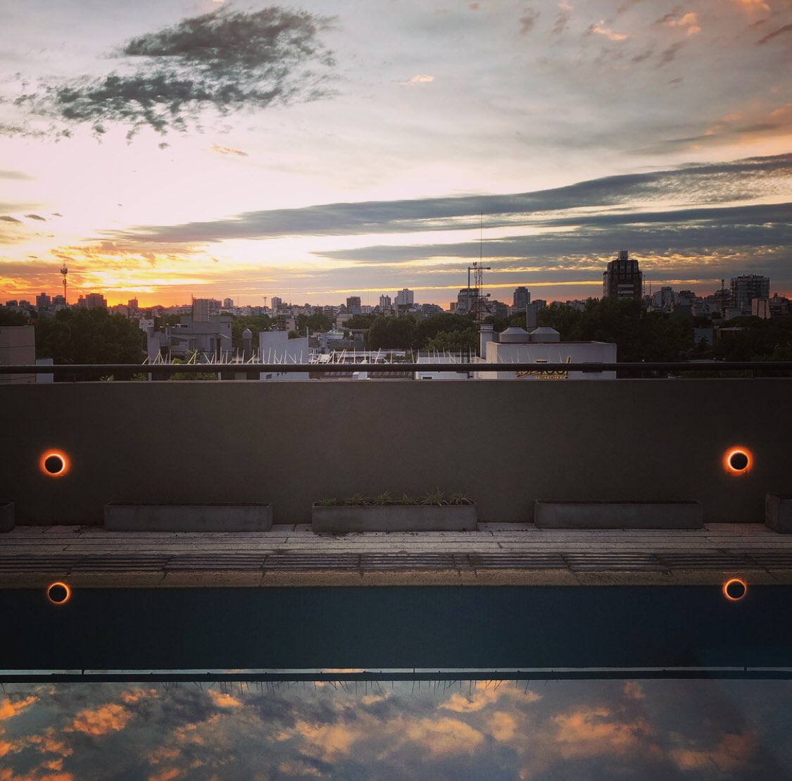 AlanRudden's tweet photo. I’ve arrived in Buenos Aires and really excited to begin my Argentinian adventure. I have no doubt my visit will leave me inspired with new design ideas for the Bloom 2019 DoñaPaula garden. 
#BloomFestival #DoñaPaulaWines #SantaRitaEstates #GardenDesignInspiration https://t.co/GVog14mFjC