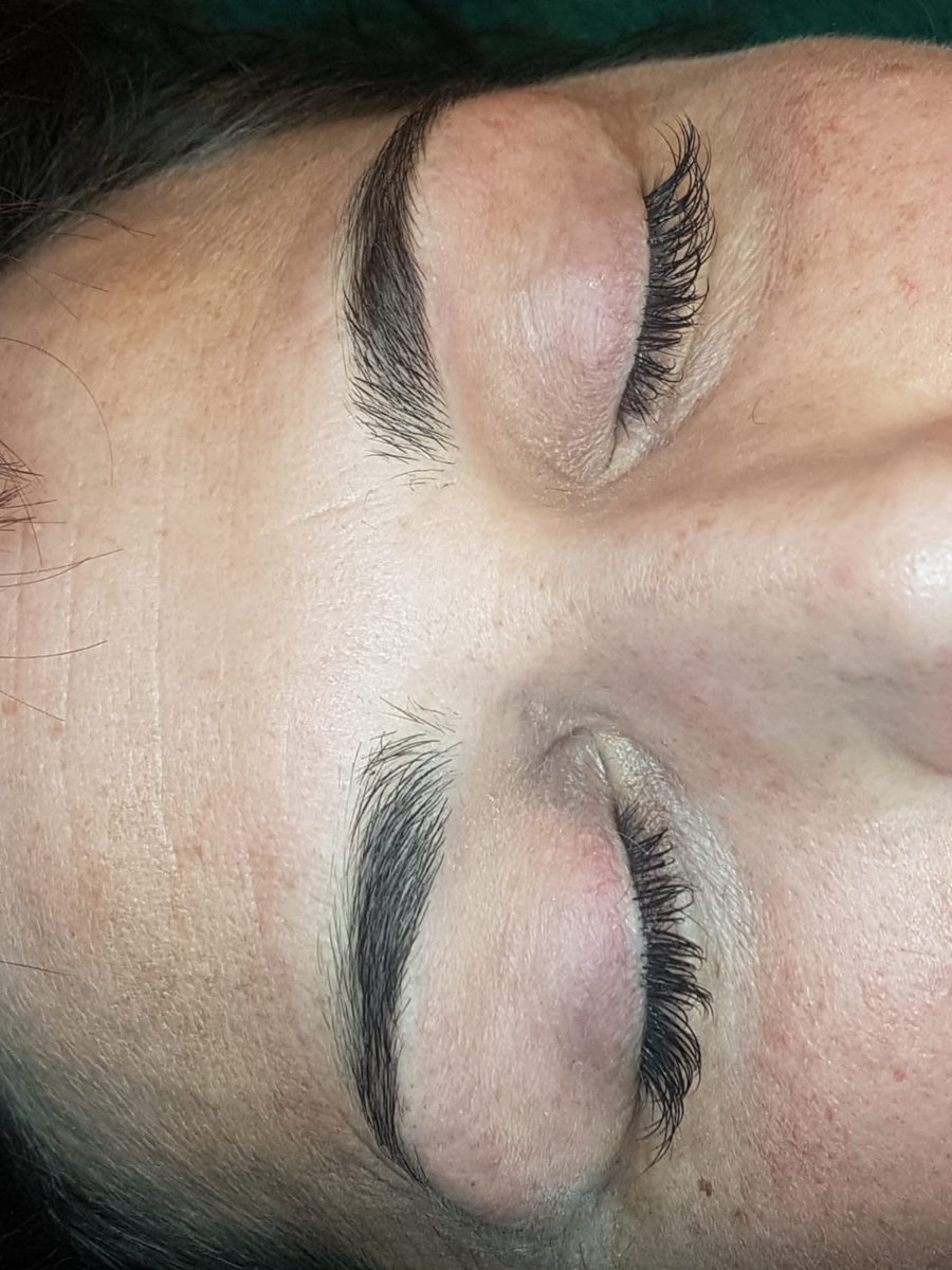 went for some lash lovin at <a href="/BrowhausUK/">Browhaus UK</a> #floorsweepers #love