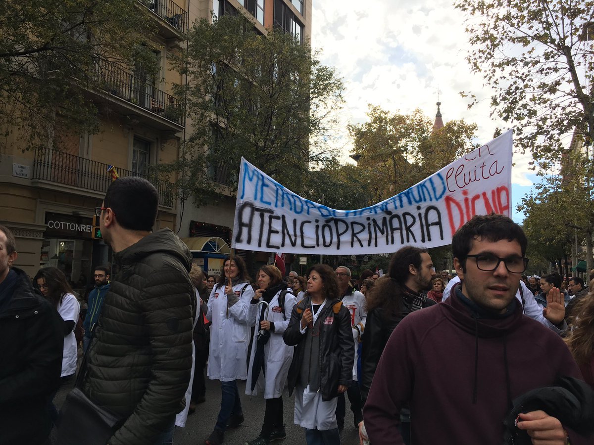 bperezrod's tweet photo. En la huelga, mayoritaria de médicos, también hay enfermeras y administrativos de atención primaria. #VagaPrimària https://t.co/lAtRGdrIq5