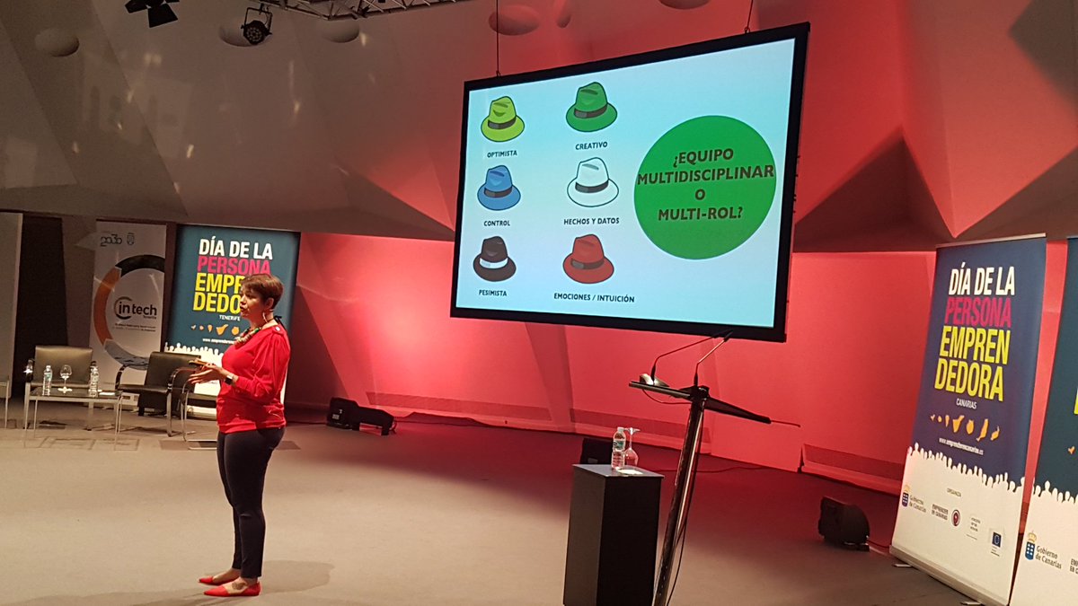 inzuasocial's tweet photo. @_Innopsy_  nos habla de equipos de trabajos diversos para enriquecer una empresa en #DPE18 #inzua https://t.co/7esNk5AdNv