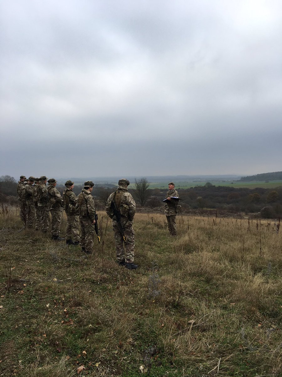 MCol_CCF's tweet photo. The Hundred’s EX SELF RELIANCE kicked off yesterday with a round of NSP checks and a briefing from SSI Bate #nightexercise https://t.co/0RljYWSJnB
