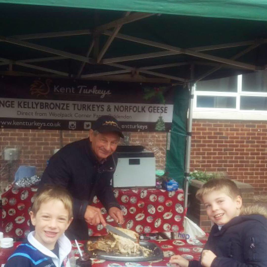 KentTurkeys's tweet photo. We had a super busy weekend with three different tasting events...lovely to speak to so many of you & great to meet these young #KentTurkeys fans @DulwichCollege ๐ฆ
Orders are open now & we advise ordering ASAP to ensure that the size of bird you would like is available. https://t.co/ha5sPNkTkL