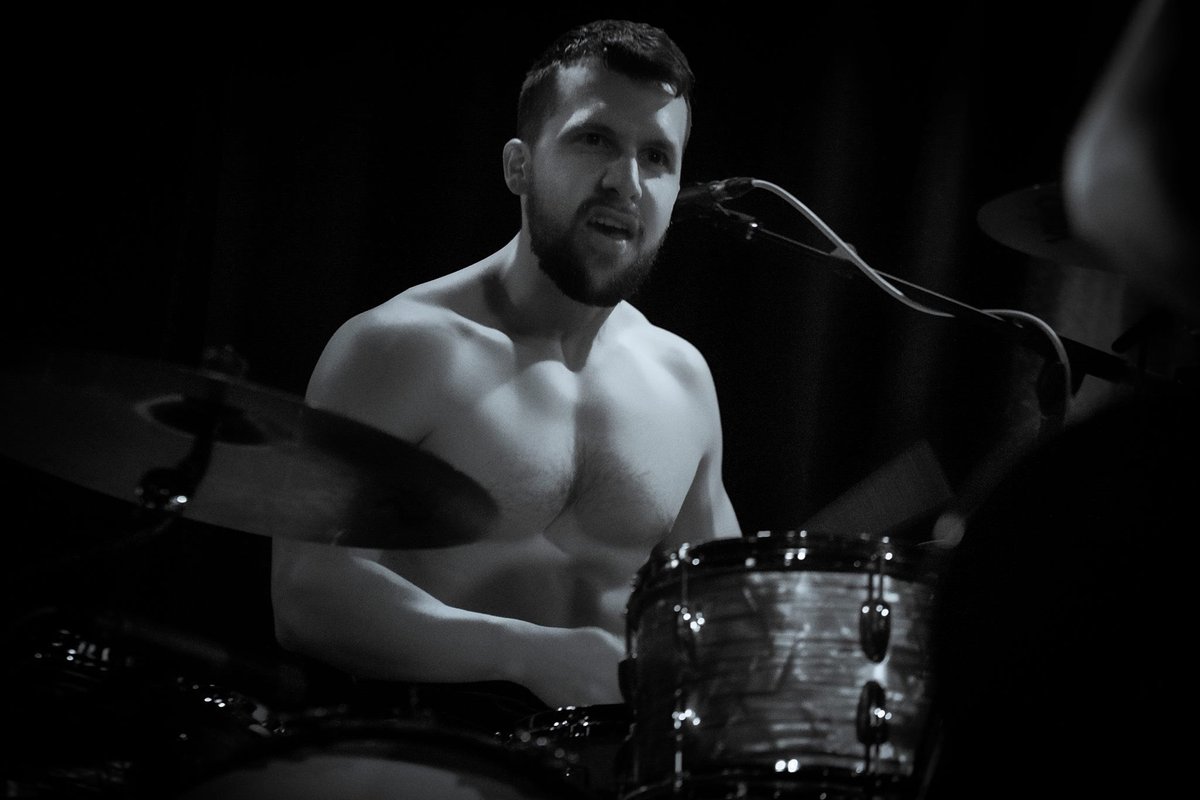 PowerModeDK's tweet photo. Pics from Friday’s gig at “Det Gule Pakhus” 🤘🏼 Photo: Hanne Nielsen

#MondayMotivaton #photography #band #punk #rock #musicians #drums #bass #guitar #performing #follow #like #share https://t.co/8JmHrlYgYO