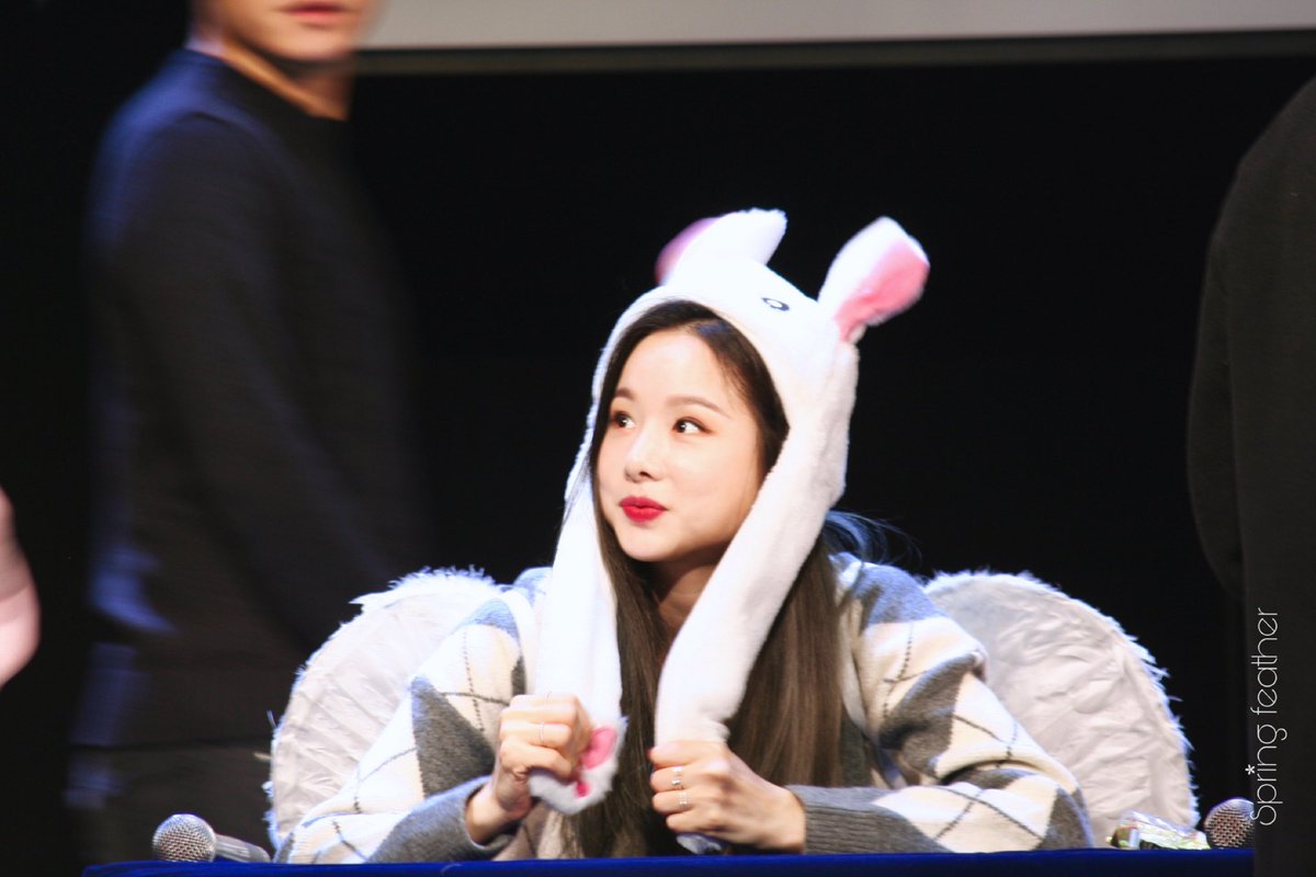 Spring__feather's tweet photo. [181124 알러뷰 ]
핫트랙스 팬사인회 
HOTTRACKS サイン会

솔지토끼♡🐰🐰

#exid #이엑스아이디 #solji #솔지 #ソルジ @EXIDofficial https://t.co/peYfUaY5CK