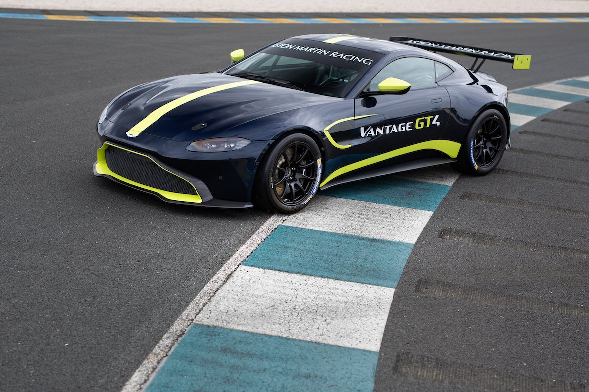 BeechdeanAMR's tweet photo. 📢 2019 NEWS! We're going for maximum attack in @britishgt next year...

A brand new @AMR_Official Vantage GT3 for @beechdeanah and @Marco_sorensen and a new Vantage GT4 for @Plowey and @kelvin_fletcher! 

https://t.co/rCFDsdJMXW https://t.co/DGzKtJ6Ry4