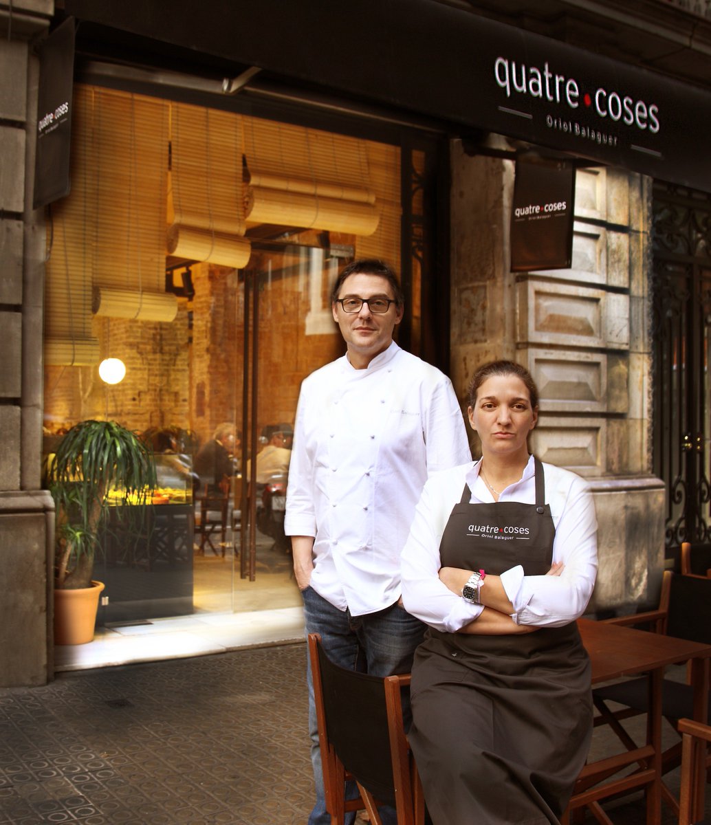 interprofitcom's tweet photo. 😋@Oriol_Balaguer abre #QuatreCoses, su primer espacio salado junto a Marta Rams. Con un concepto informal, de picoteo y una cocina abierta todo el día, ofrece raciones, tapas, #platos de cuchara y #dulces creaciones. ¡Enhorabuena por el nuevo proyecto! #interprofit https://t.co/v4DPtG5P3I