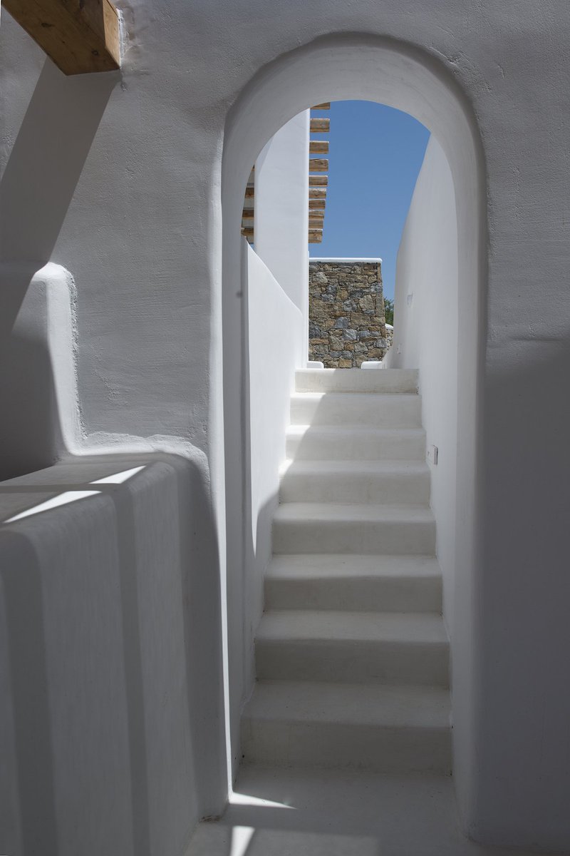 dilesvillas's tweet image. #Architecture is a form of visual #art ... ~ dilesvillas.com  / vacationrentalsmykonos.com ~ #Cycladicarchitecture #Greekarchitecture #villas #holidayhomes #vacationrentals #mykonosvillas #dilesvillas #greece