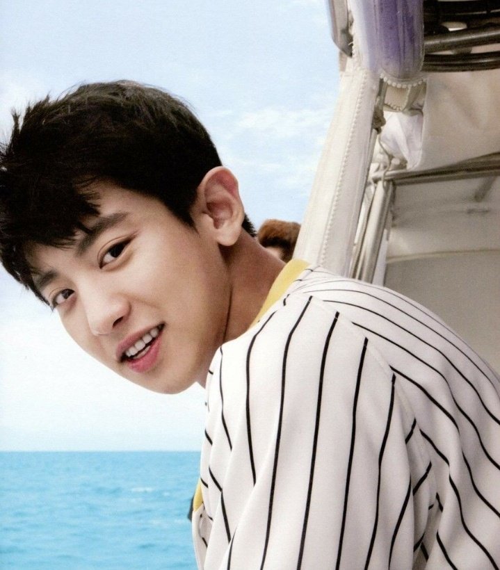 luhanbestestboy's tweet photo. 11/27/18

26 yrs ago, a multi-talented man who became part of a legendary group of individuals was born. until now, he continues to amaze us with everything he is.

park chanyeol, happy happy birthday 🎉 we love you so much yeol !!

#HappyChanyeolDay #Happy_LOEY_Day @weareoneEXO https://t.co/hADgyE0Sos