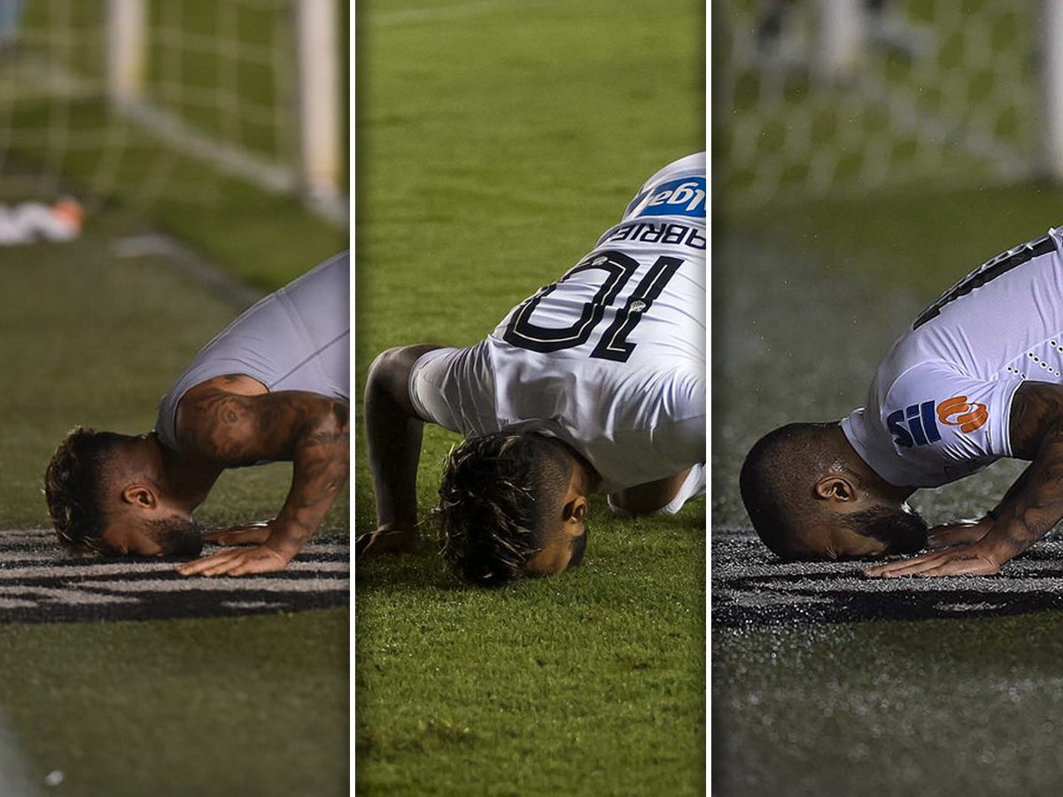 SantosFC's tweet photo. O tempo passa, mas algumas coisas nunca mudam. ❤️

• Santos 3x2 Atlético | 24/11/18
• Santos 2x0 São Caetano | 14/02/18
• Santos 3x1 Ponte Preta | 16/07/16 https://t.co/yWl2quymPz