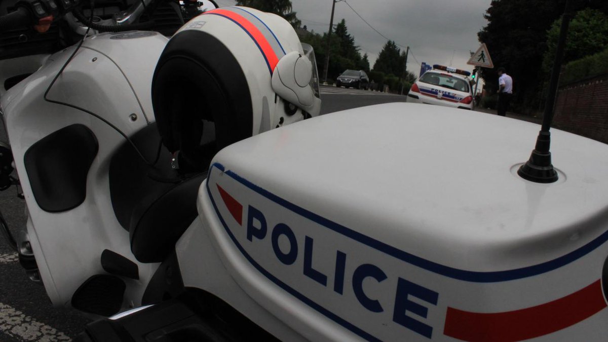 aisnenouvelle's tweet photo. Il roule avec plus de 2,5 grammes d'alcool dans le sang, provoque un accident à #Condren et prend la fuite https://t.co/DhULUtElcE https://t.co/mb6fIXL5PS