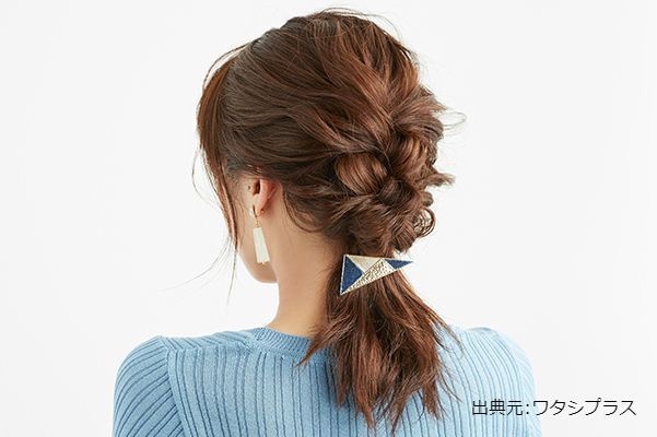 atcosmenet's tweet photo. 上級アレンジっぽいのに😍 1分でできちゃう簡単くるりんぱ💫

➡https://t.co/Q7ptpx0ROy

コテも不要！不器用さんや旅行先での髪型にもぴったりです🙆🏻

#くるりんぱ #簡単ヘアアレンジ https://t.co/yZAeb5yex3