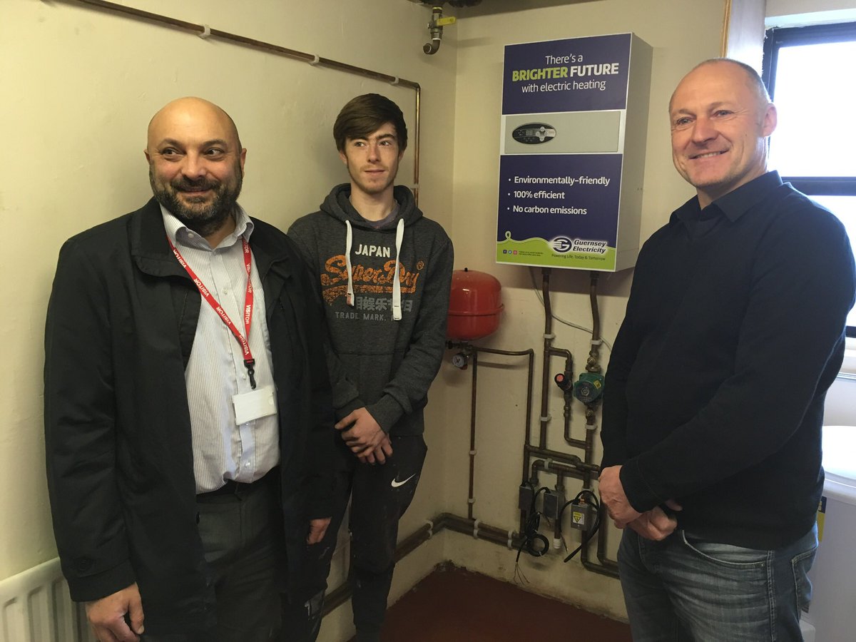thegsyinstitute's tweet image. Thank you @GuernseyPress for coming to cover the story of our new training equipment. Three boilers kindly donated by @gsyelectricity.