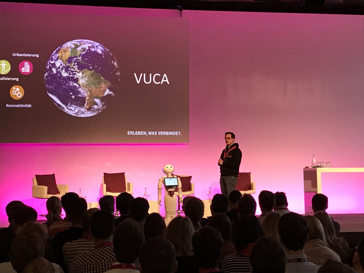 haniel_ertel's tweet photo. #telekomwall #digicamp @sebastianzeiss is speaking about VUCA. Megatrends und mehr... https://t.co/BDYIhhDNVo