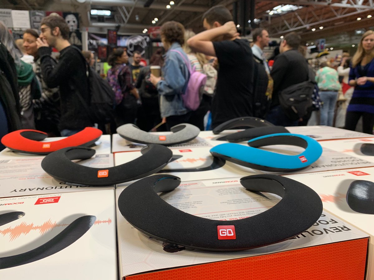 GamingDynamics's tweet photo. We had a fantastic weekend at @MCMComicCon in Birmingham. If you didn't get chance to buy a Boomrang at the show you can grab one at https://t.co/LQWFhAfHWo - We also have a new colour, Blue! Check it out while stock lasts. https://t.co/cdmayZ8wHd