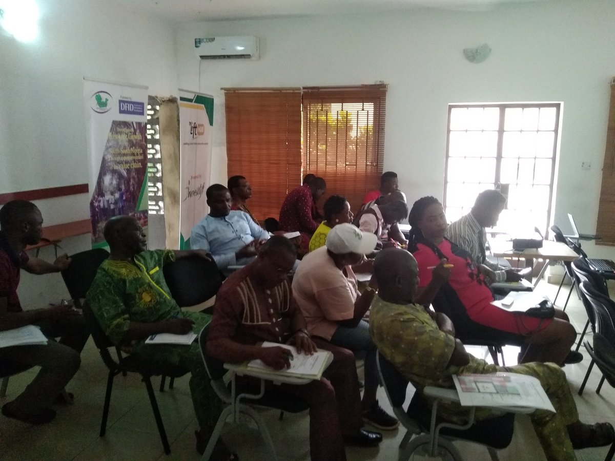 thelifthub's tweet photo. Today at the Hub, Market Development Program (MADE) are having a training program for farmers to get to know their challenges with the market and they can assist in tackling this challenges...
#marketdevelopmentprogram
#training
#lifthub
#calabar https://t.co/3sQrvdMC9M
