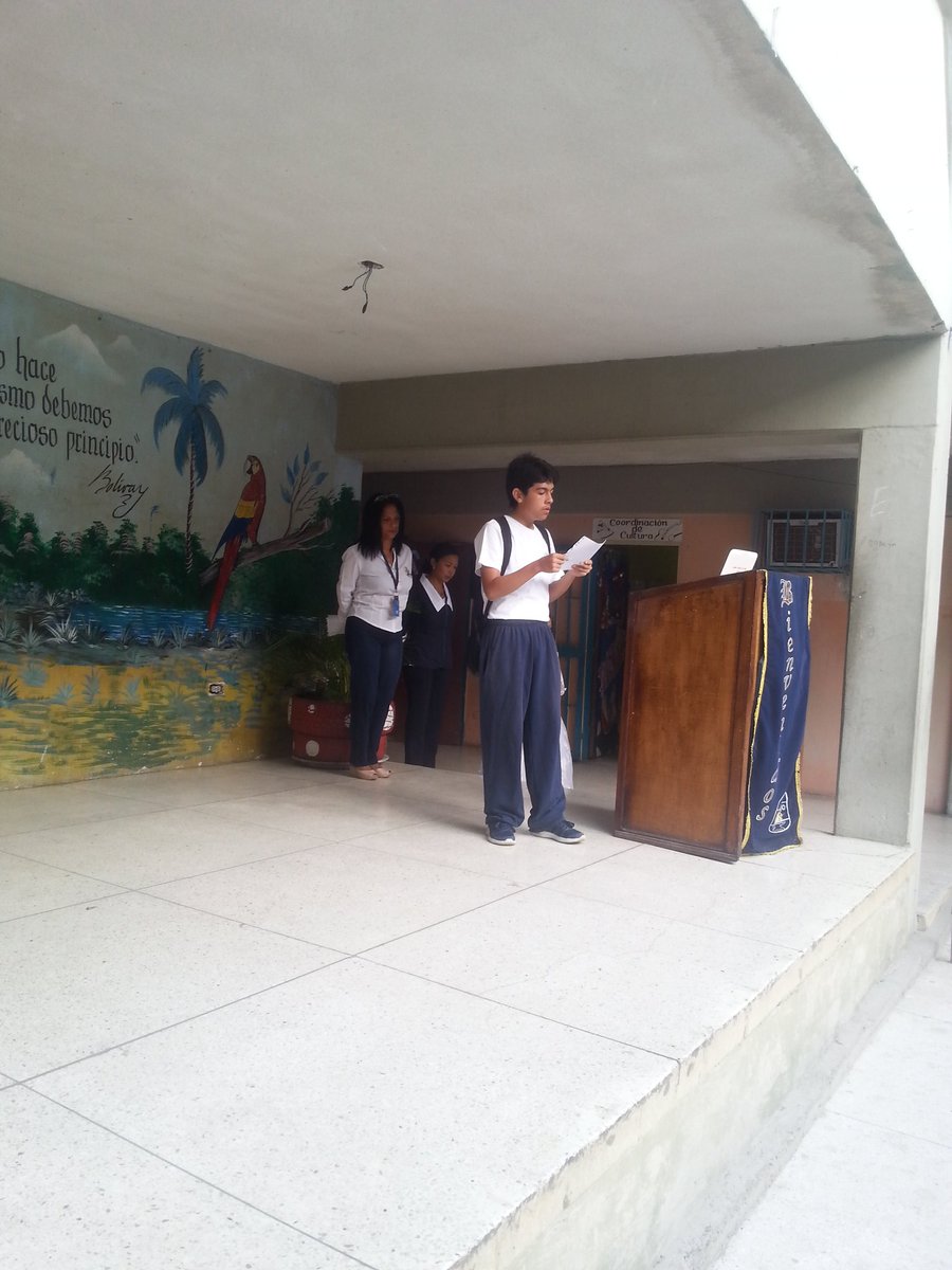 Sucre_CBITALP's tweet photo. Estudiantes rinden Honores a los Simbolos Patrios y realizan lecturas alusivas enmarcadas en el calendario escolar.Violencia contra a Mujer, Natalicio Andres Bello  y Fundacion de Cumana https://t.co/0qhhEAmro9
