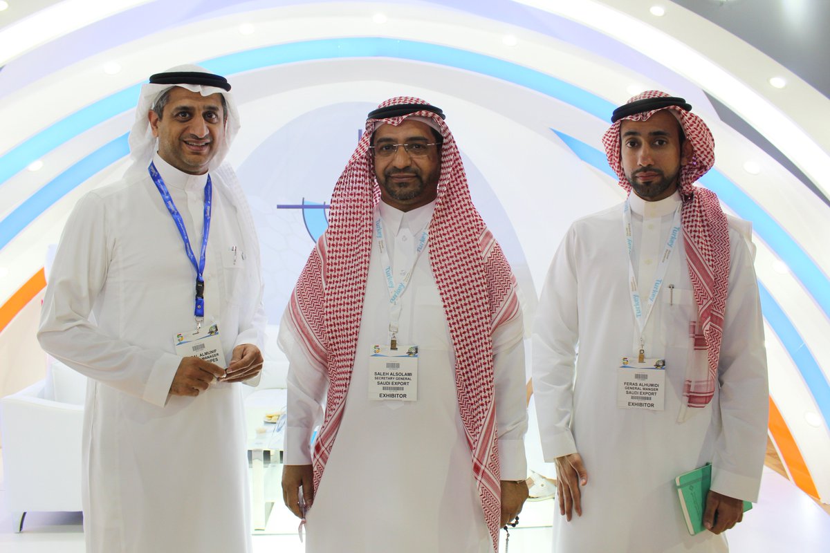 ALMUNIF_PIPES's tweet image. جانب من زيارة معالي أمين عام #الصادرات_السعودية الاستاذ/ صالح السلمي لجناح #المنيف_للانابيب في معرض  @Big5Exhibition
@SaudiExports
#TheBig5
#Dubai
#المنيف_للانابيب
920000357
info@MMPPF.com